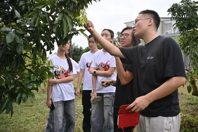 深圳大學(xué)“藥到病除”實(shí)踐團(tuán)在汕尾市開(kāi)展實(shí)踐調(diào)研